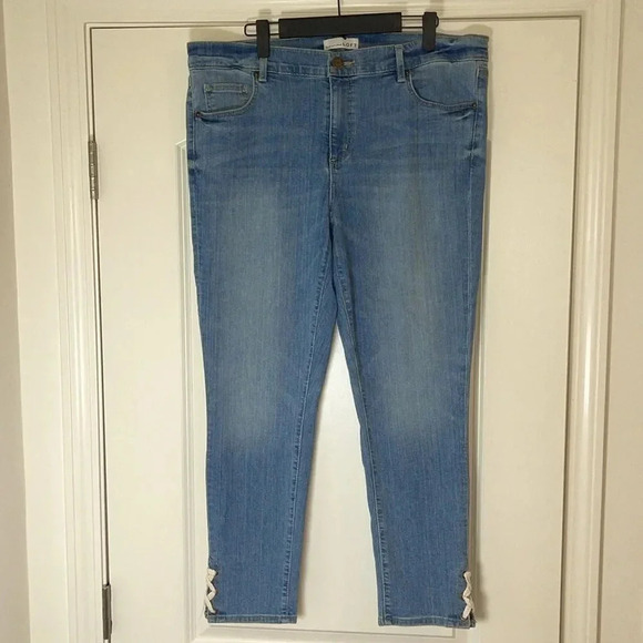 LOFT Skinny Cropped Jeans - Size 14/32 - Picture 8 of 8